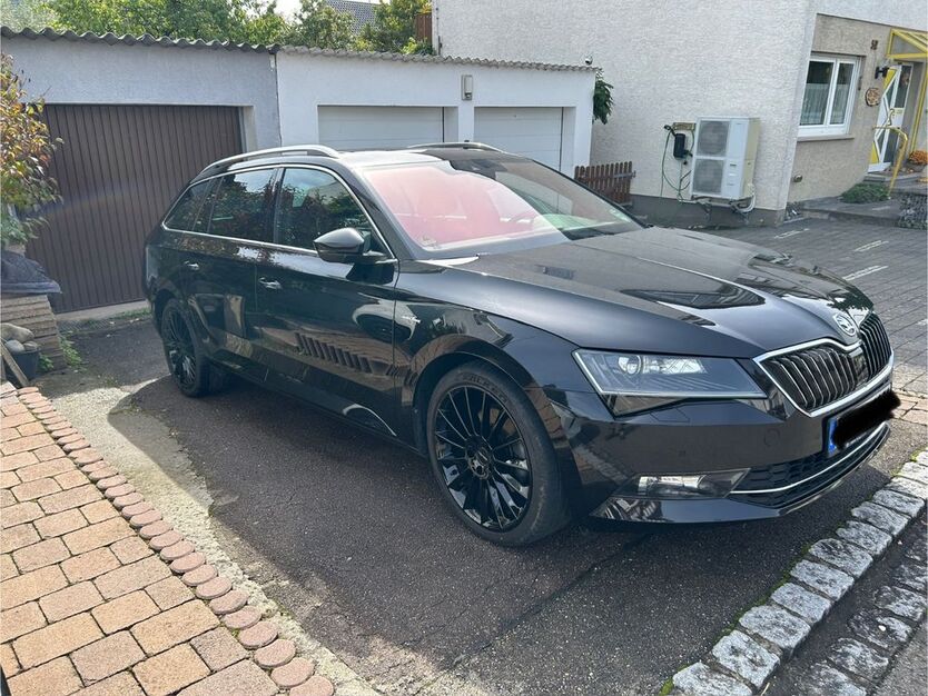 Skoda Superb 124.000 km 22.000 € Großbettlingen 72663