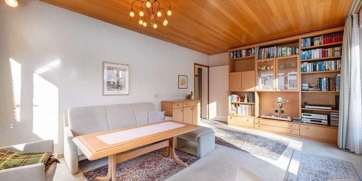 Mehrfamilienhaus, Wohnhaus Stuttgart Degerloch - 9 Zimmer, 140 m&sup2;, 740.000&euro; | Angebot:24635350