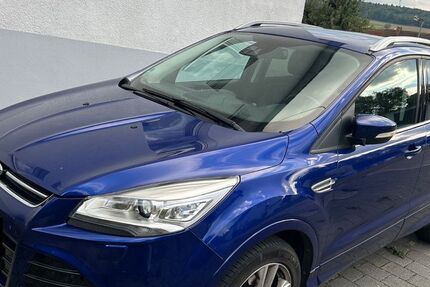 Ford Kuga 142.000 km 12.900 € Neckartenzlingen 72654