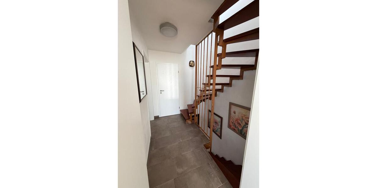Reihenhaus Großbettlingen - 6 Zimmer, 180 m&sup2;, 590.000&euro; | Angebot:26277893