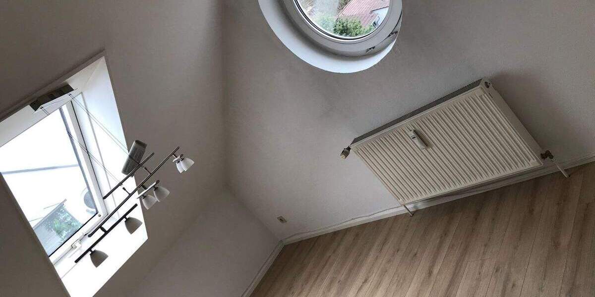 Etagenwohnung Esslingen am Neckar Zell - 3 Zimmer, 75 m&sup2;, 890&euro; | Angebot:25525371