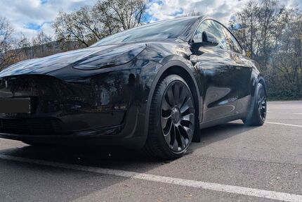 Tesla Model Y 8.700 km 47.400 &euro; Reutlingen 72766