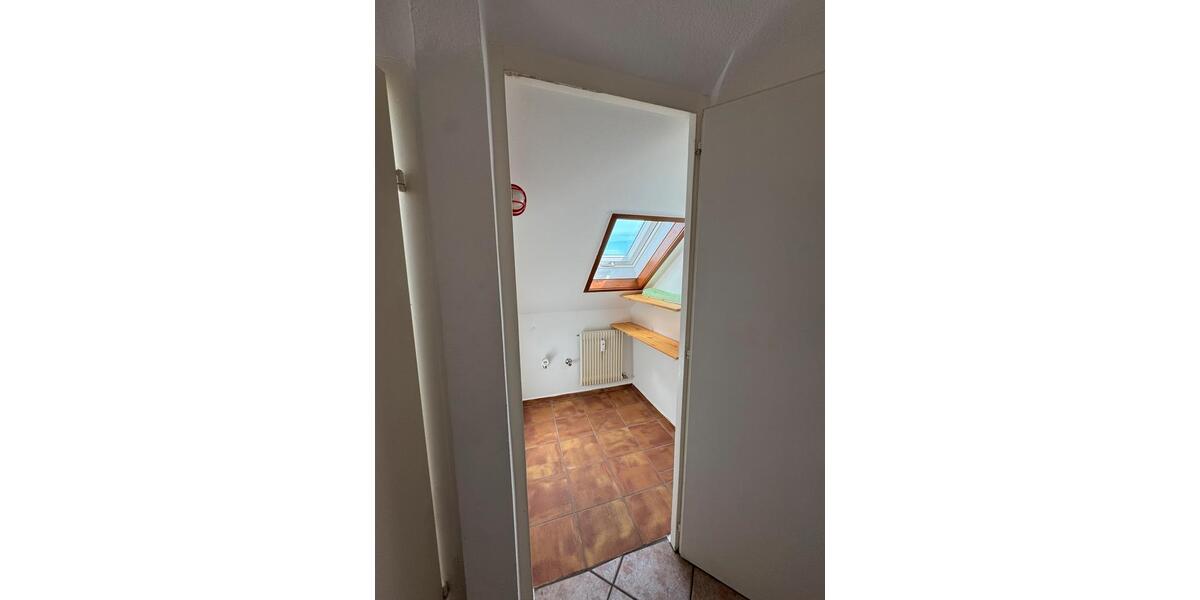 Dachgeschoßwohnung Leinfelden-Echterdingen Echterdingen - 2 Zimmer, 54 m&sup2;, 700&euro; | Angebot:26615046