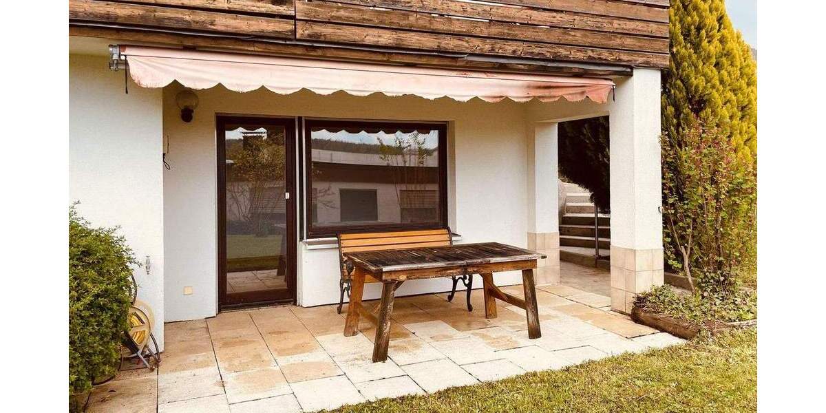 Reihenendhaus Simmozheim - 7 Zimmer, 176 m&sup2;, 599.000&euro; | Angebot:25657345