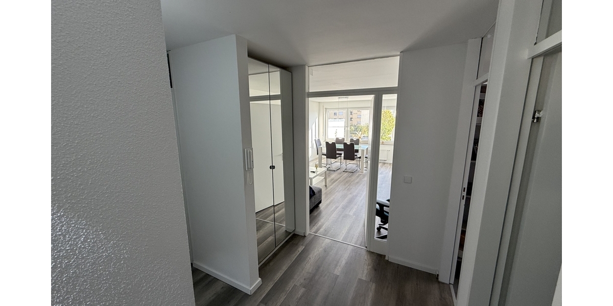 Einziehen & Wohlfühlen – 3,5-Zimmer-Dachgeschosswohnung mit Balkon und Garage - Dachgeschoßwohnung Altbach | Angebot:27581532