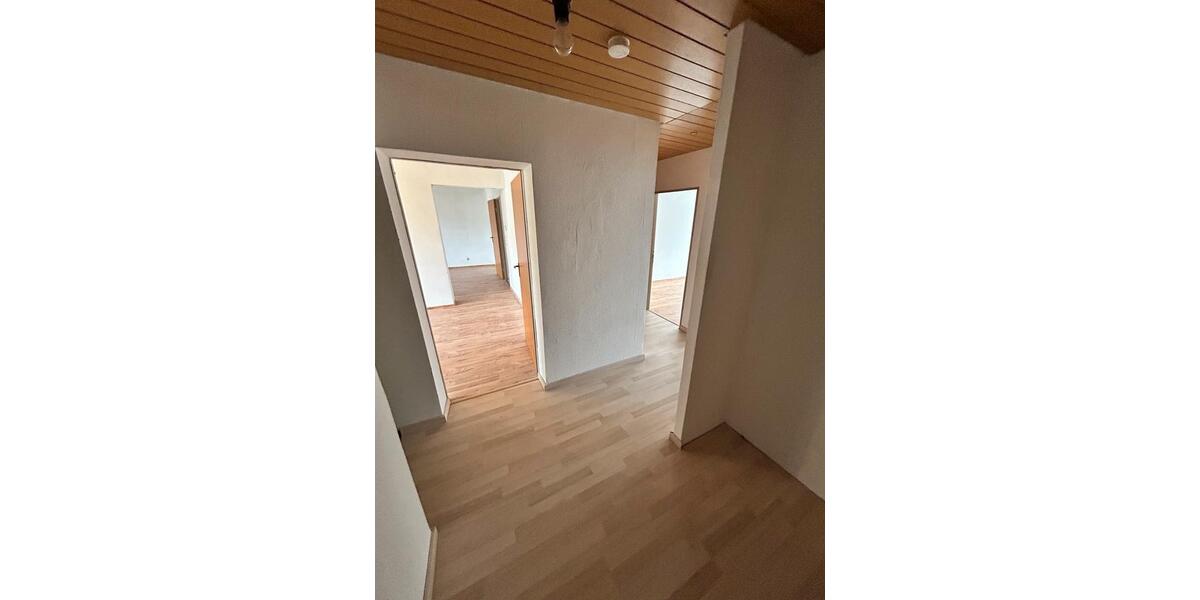 Etagenwohnung Herrenberg - 4 Zimmer, 96 m&sup2;, 330.000&euro; | Angebot:24399615