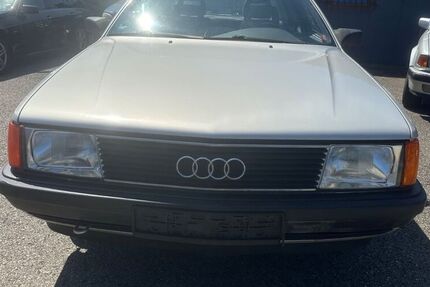 Audi 100