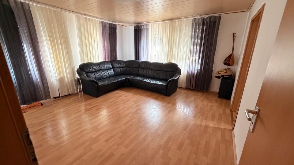 Etagenwohnung Herrenberg - 4 Zimmer, 70 m&sup2;, 1.100&euro; | Angebot:26235913