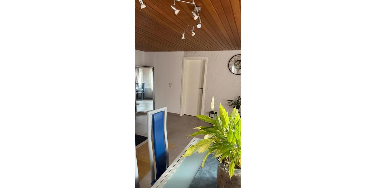 Einfamilienhaus Bondorf - 5 Zimmer, 180 m&sup2;, 1.900&euro; | Angebot:27620265