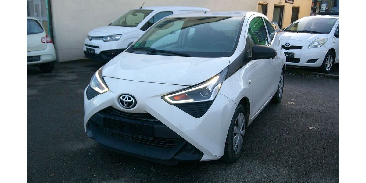 Toyota Aygo (X) 64.700 km 5.990 &euro; Sindelfingen 71065
