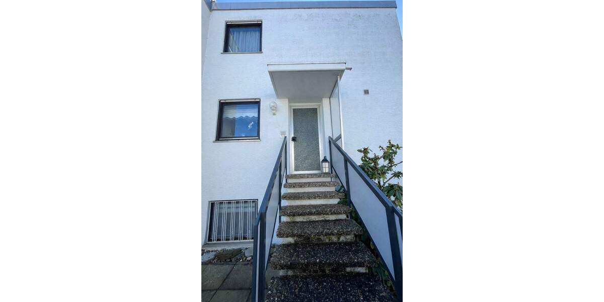 Reihenmittelhaus Pforzheim Eutingen - 4 Zimmer, 110 m&sup2;, 380.000&euro; | Angebot:25693390