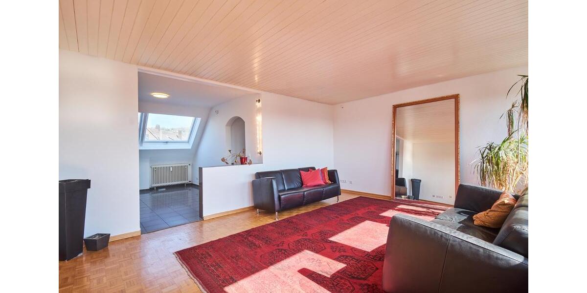 Dachgeschoßwohnung Esslingen am Neckar Brühl - 4.5 Zimmer, 105 m&sup2;, 359.000&euro; | Angebot:25905751
