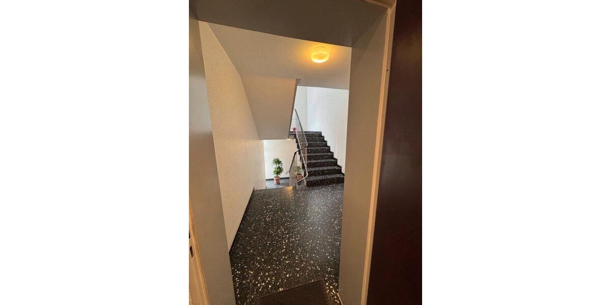 Etagenwohnung Rottenburg am Neckar - 4 Zimmer, 98 m&sup2;, 1.850&euro; | Angebot:25990817