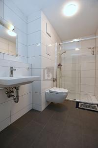 HOCHWERTIG WOHNEN MIT GARTEN - Terrassenwohnung Böblingen | Angebot:25450502