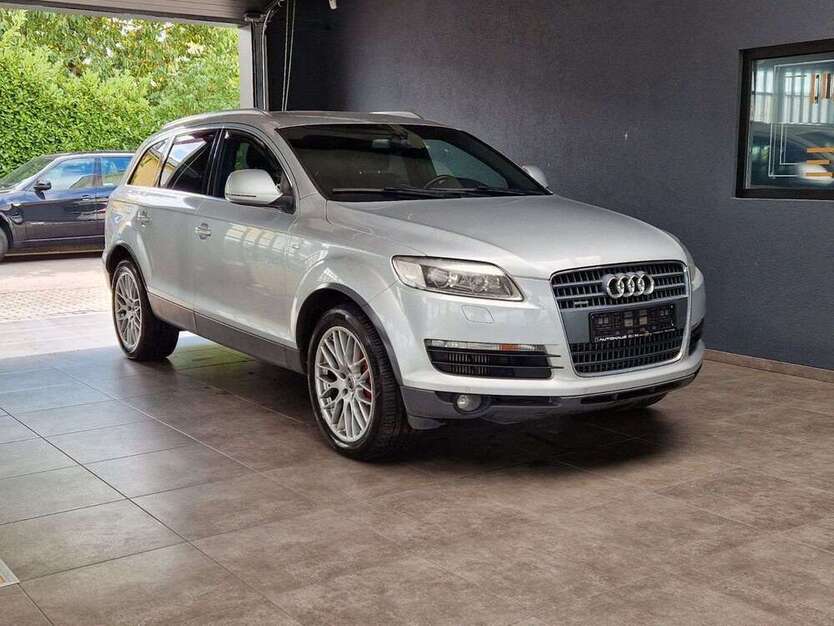 Q7