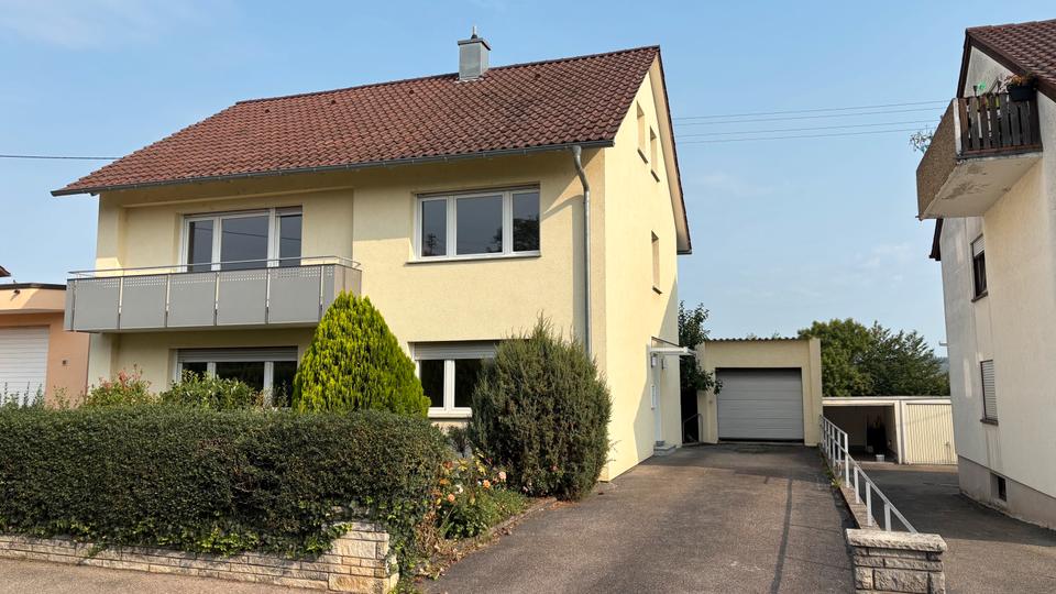 Etagenwohnung Vaihingen an der Enz - 2.5 Zimmer, 76 m&sup2;, 999&euro; | Angebot:24841693