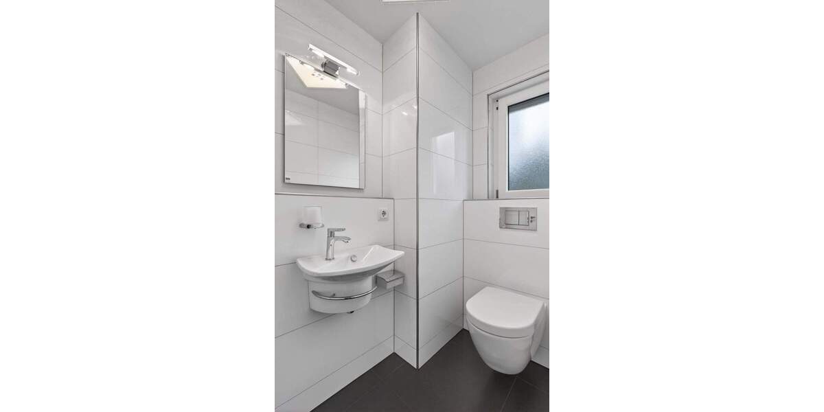 Reihenmittelhaus Stuttgart Zuffenhausen - 4 Zimmer, 132 m&sup2;, 714.000&euro; | Angebot:24738225