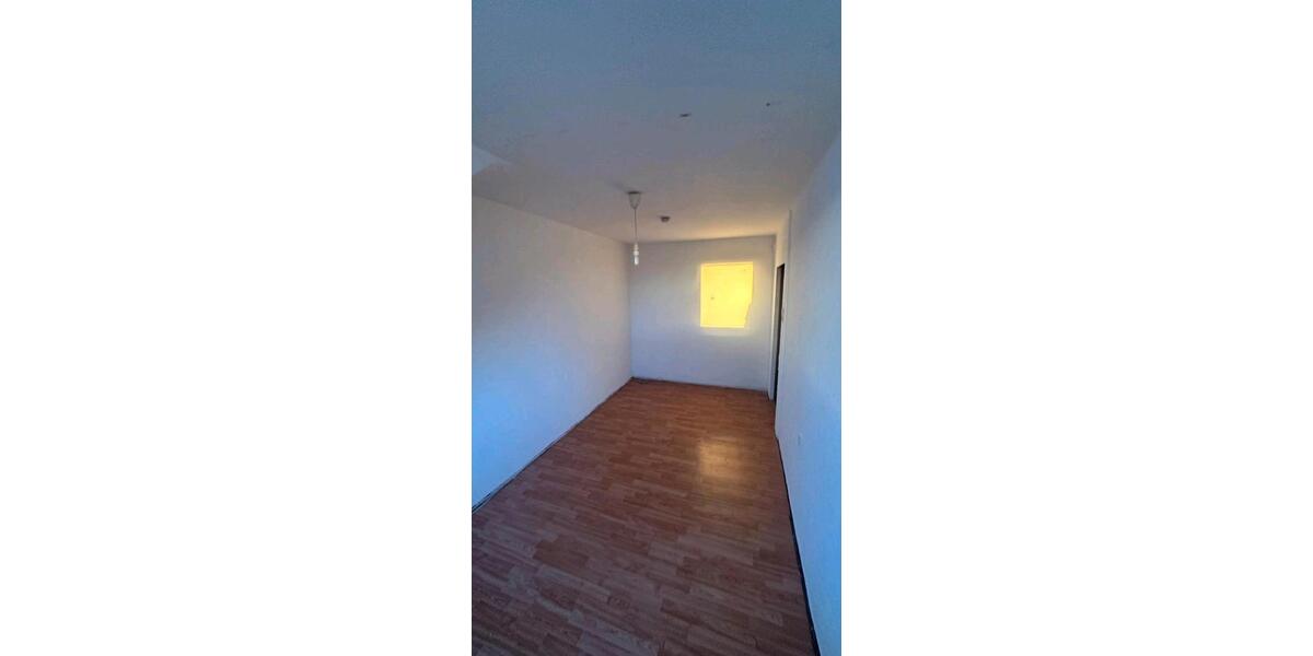 Dachgeschoßwohnung Stuttgart Zuffenhausen - 3 Zimmer, 67 m&sup2;, 220.000&euro; | Angebot:26966090