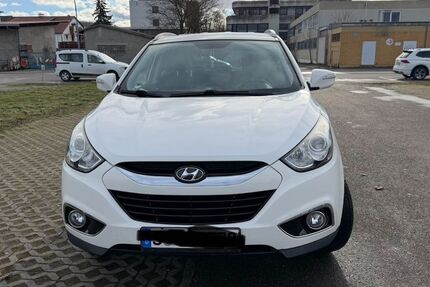 Hyundai ix35 162.291 km 5.490 &euro; Stuttgart 70374