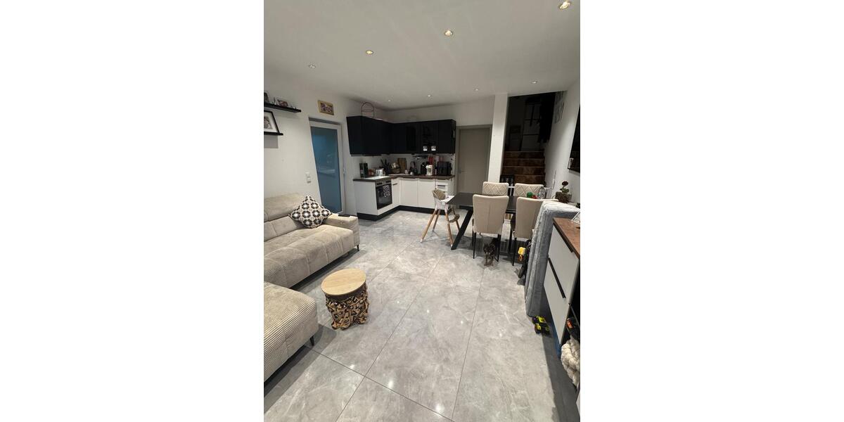 Reihenhaus Leonberg - 3.5 Zimmer, 85 m&sup2;, 1.500&euro; | Angebot:27617688