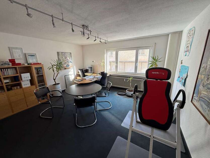 Wohnung zum Kaufen in Stuttgart 219.000 € 75 m²