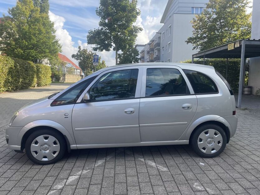 Opel Meriva 80.000 km 3.400 € Stuttgart 70376