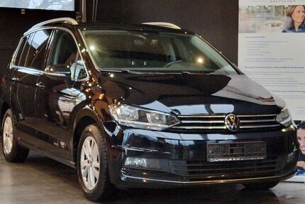 VW Touran 59.000 km 26.999 &euro; Gäufelden 71126