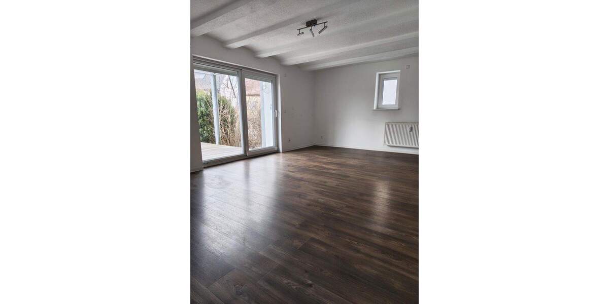 Etagenwohnung Reutlingen Rommelsbach - 3 Zimmer, 90 m&sup2;, 349.900&euro; | Angebot:25657484