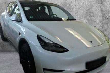 Tesla Model Y 61.535 km 35.890 &euro; Böblingen 71032