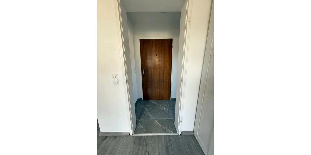 Etagenwohnung Esslingen am Neckar Hegensberg - 1 Zimmer, 28 m&sup2;, 550&euro; | Angebot:25991242