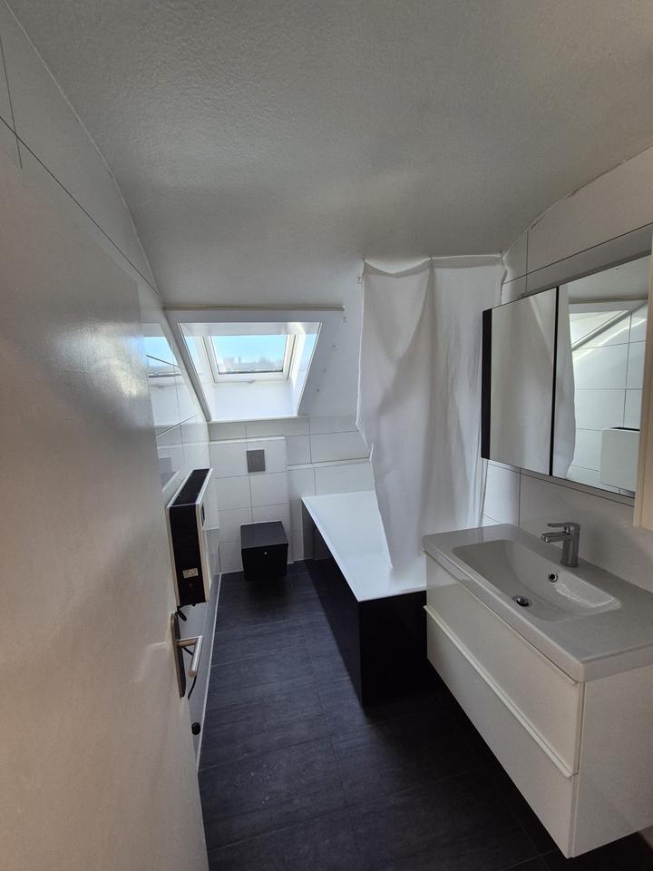 Exklusive Wohnung mit hochwertige EBK und Balkon