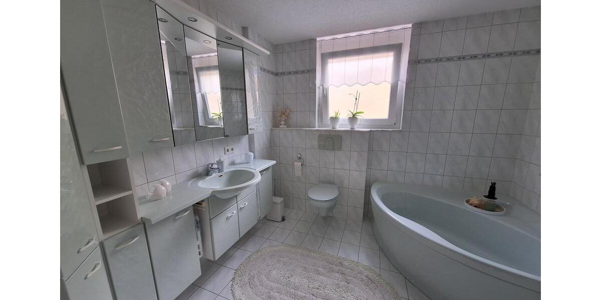 Reihenhaus Niefern-Öschelbronn Öschelbronn - 4.5 Zimmer, 127 m&sup2;, 549.000&euro; | Angebot:26085972