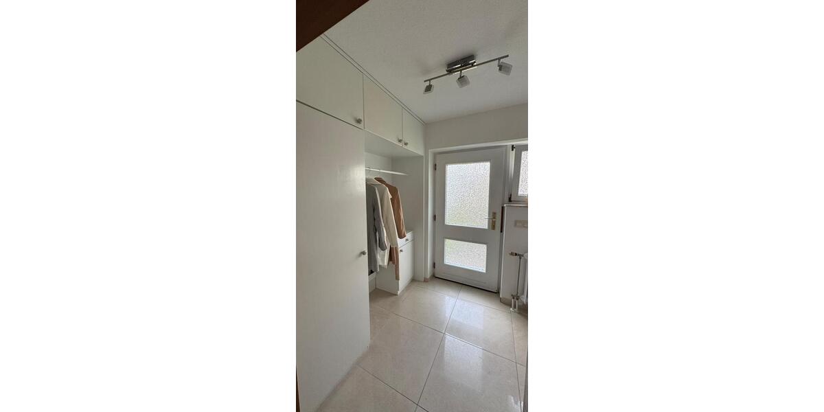 Reihenhaus Schömberg - 7 Zimmer, 160 m&sup2;, 480.000&euro; | Angebot:26616505
