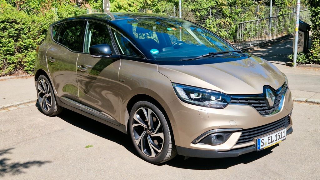 Renault Scenic 60.800 km 18.100 &euro; Stuttgart 70327