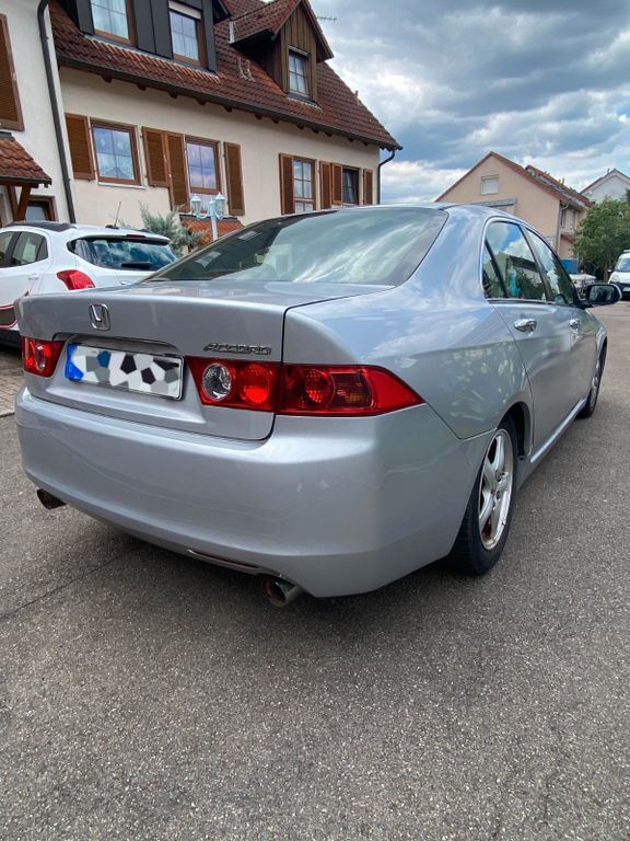 Honda Accord 185.000 km 6.800 € Denkendorf 73770
