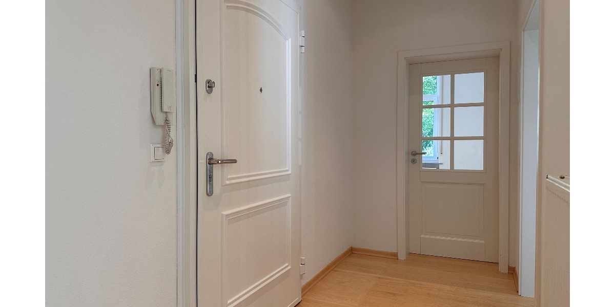 Gepflegte 3-Zi.-Altbauwohnung mit Balkon und großer Terrasse in Stuttgart-West - Erdgeschoßwohnung Stuttgart Stuttgart-West (Stadtbezirk) | Angebot:27505240