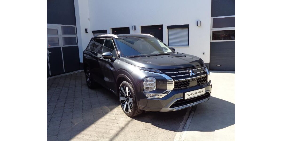 Mitsubishi Outlander 1.900 km 49.390 &euro; Gerlingen 70839