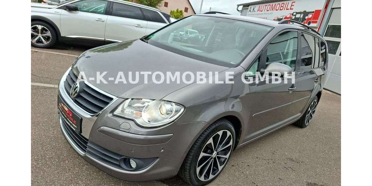 VW Touran 269.357 km 3.499 &euro; Deizisau 73779