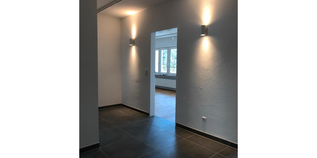 Etagenwohnung Ludwigsburg Oßweil - 3.5 Zimmer, 91 m&sup2;, 1.400&euro; | Angebot:27595888