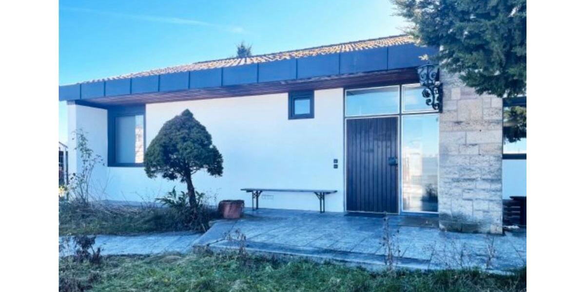 Einfamilienhaus Esslingen am Neckar Brühl - 6 Zimmer, 230 m&sup2;, 3.350&euro; | Angebot:27620333
