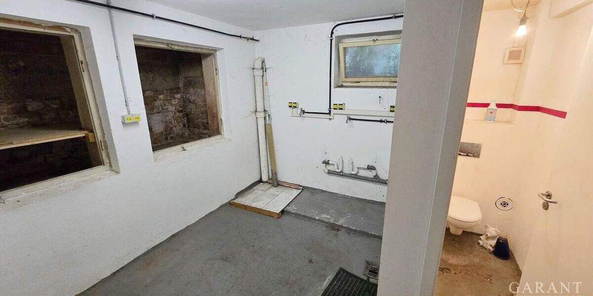 Mehrfamilienhaus, Wohnhaus Stuttgart Rohracker - 7 Zimmer, 198 m&sup2;, 1.000.000&euro; | Angebot:24836483