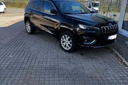 Jeep Cherokee 166.000 km 15.100 &euro; Reutlingen 72770