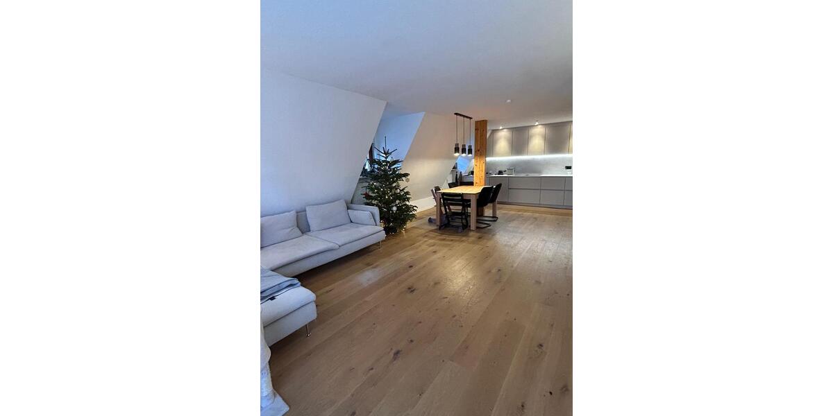 Dachgeschoßwohnung Markgröningen - 4.5 Zimmer, 92 m&sup2;, 375.000&euro; | Angebot:24332167