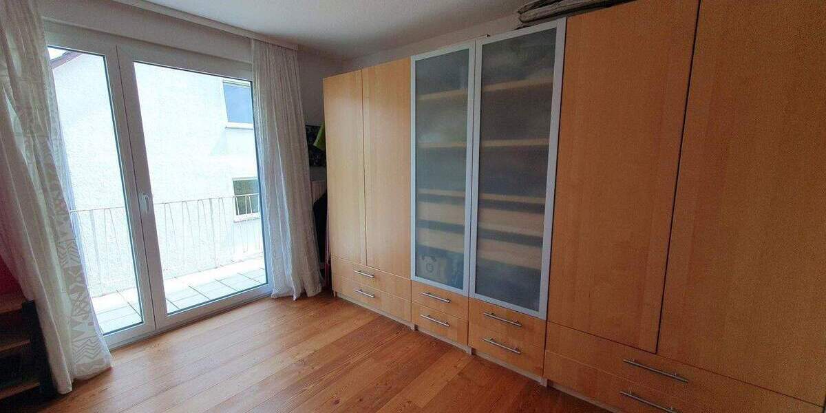 Einfamilienhaus Esslingen Oberesslingen - 7 Zimmer, 170 m&sup2;, 850.000&euro; | Angebot:24788470