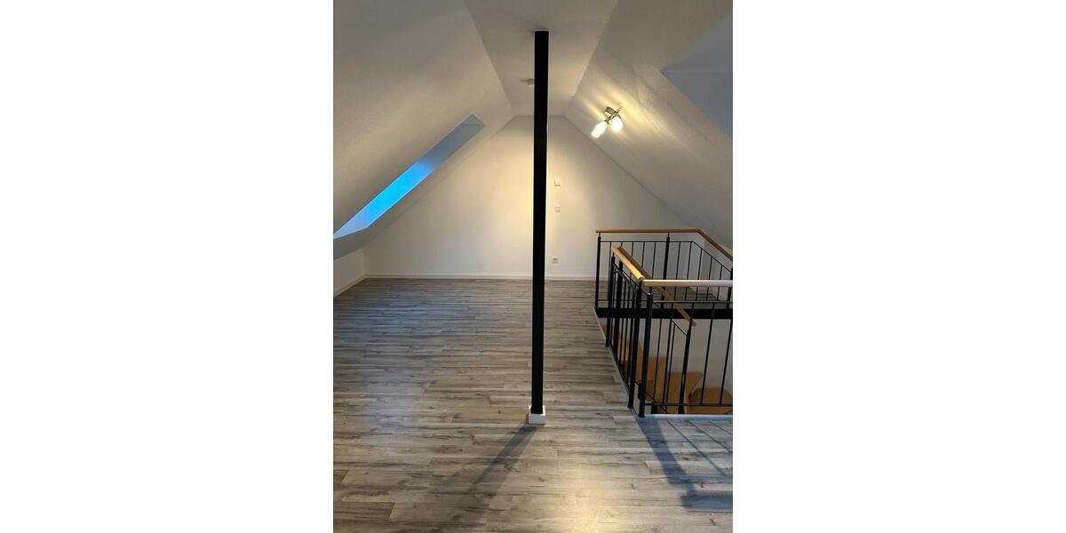 Dachgeschoßwohnung Steinenbronn - 3.5 Zimmer, 103 m&sup2;, 1.750&euro; | Angebot:26368773