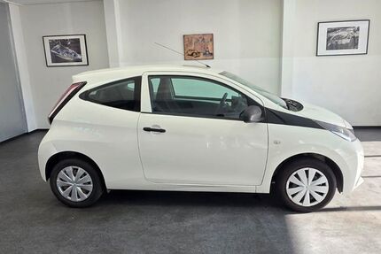 Toyota Aygo (X) 128.000 km 4.990 &euro; Asperg/Ludwigsburg bei Stuttgart 71679