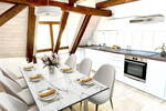 Renningen: Exklusive Maisonette-LoftWohnung im Fachwerkhaus - mit EBK & Tageslichtbad