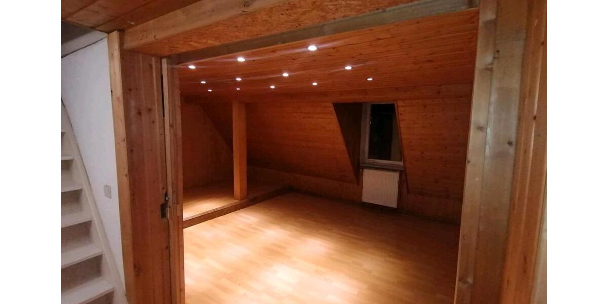 Doppelhaushälfte Nürtingen - 13 Zimmer, 210 m&sup2;, 430.000&euro; | Angebot:26990311