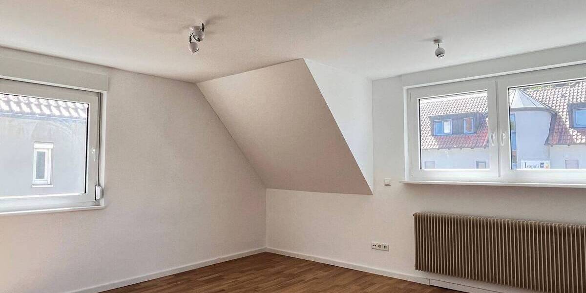 Mehrfamilienhaus, Wohnhaus Herrenberg - 7 Zimmer, 220 m&sup2;, 695.000&euro; | Angebot:25780767