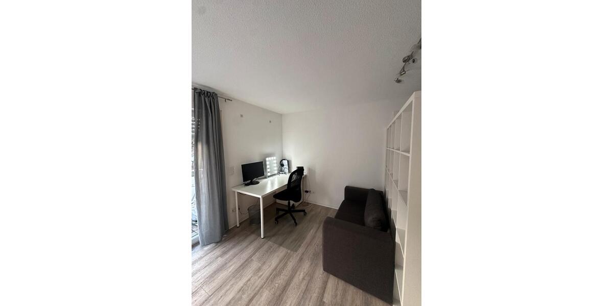Etagenwohnung Reutlingen Reutlingen (Kernstadt) - 1 Zimmer, 25 m&sup2;, 630&euro; | Angebot:24830882